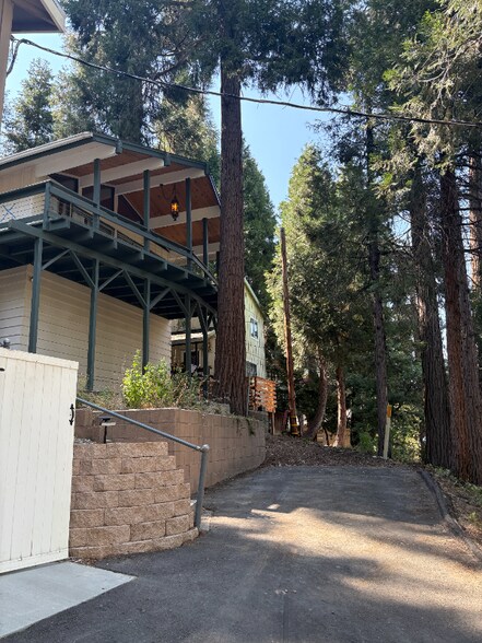 Primary Photo - 600 CA-138