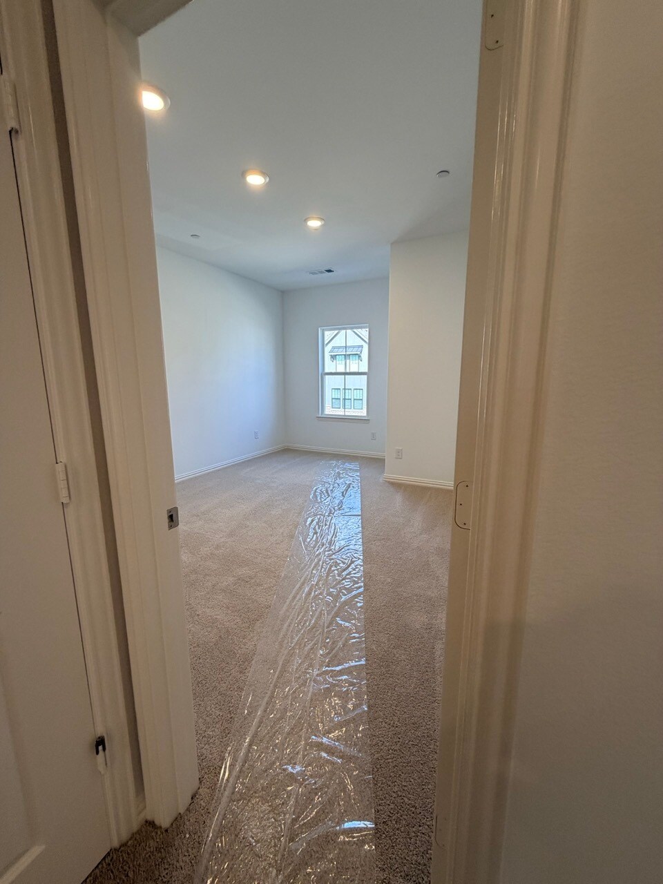 guest bedroom - 4809 Lunker St