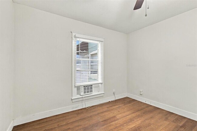 Building Photo - 524 3rd St N