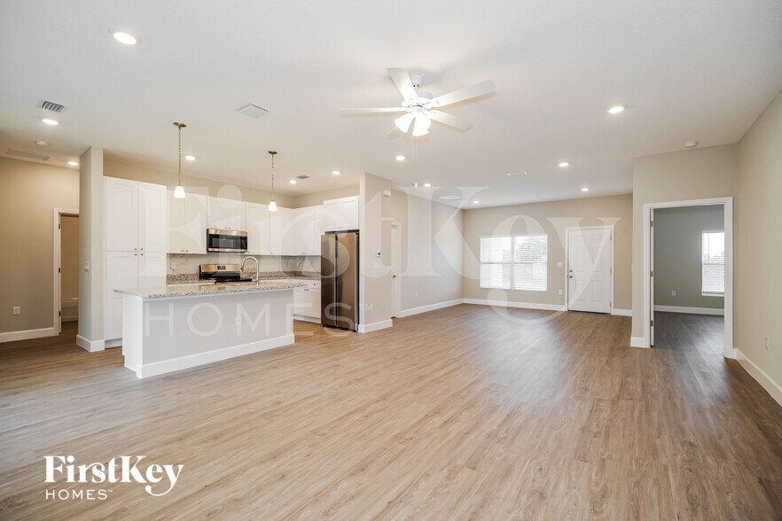 Building Photo - 1037 Garvey Rd