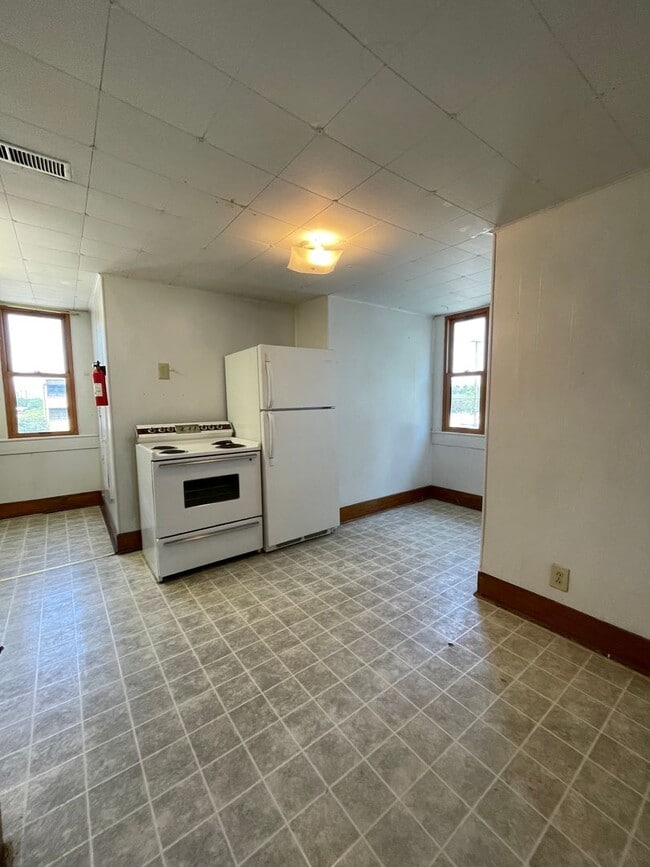 Building Photo - 1127 Market St