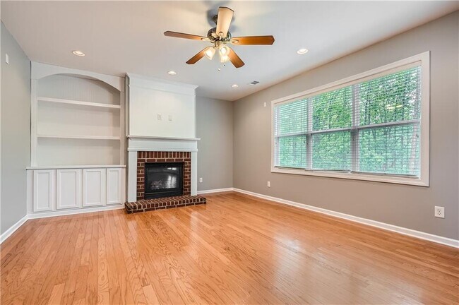 Building Photo - 5211 Lake Field Dr