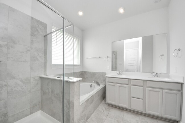 Building Photo - 8815 Arch Rock Dr