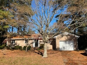 Building Photo - GREEN ACRES/STERLING POINT