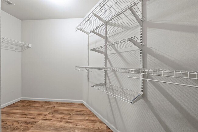Building Photo - 298 Hogan