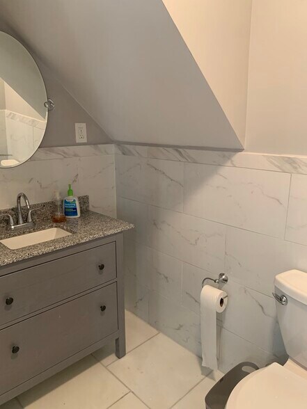 Building Photo - 318 Concord Ave