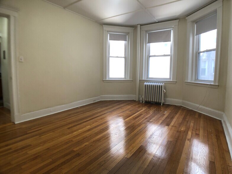 Building Photo - 1179 Boylston St