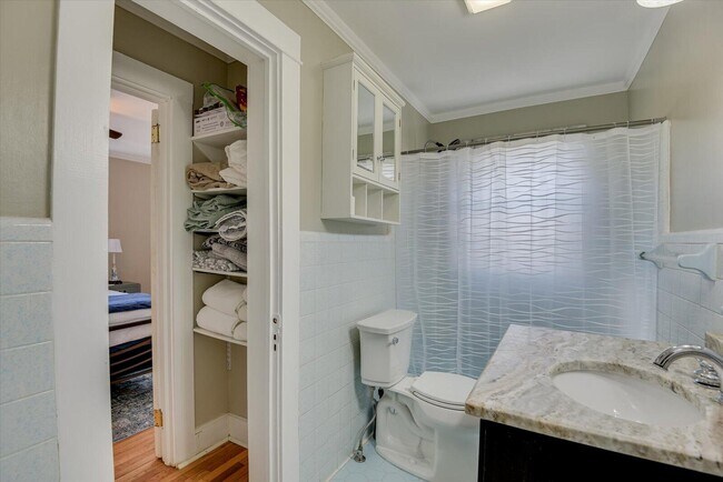 Building Photo - 126 Horry St SE