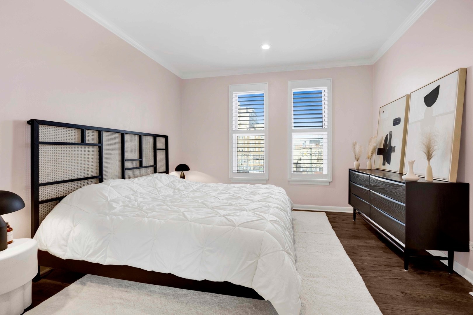 Secondary bedroom - 223 W Wisconsin St