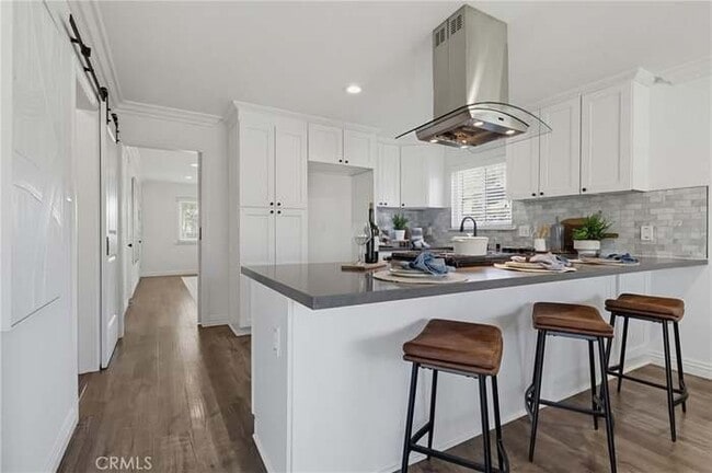 Building Photo - 14611 Ermita Ave