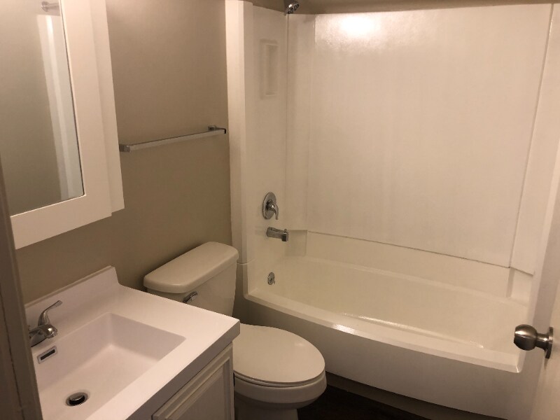 Building Photo - 660 N Highland Ave