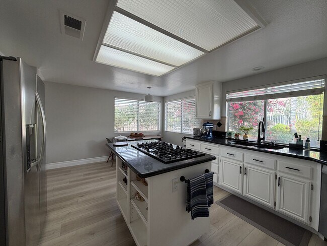 Building Photo - 29164 Greenbrier Pl