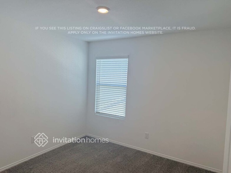 Building Photo - 336 Red Rock Trl