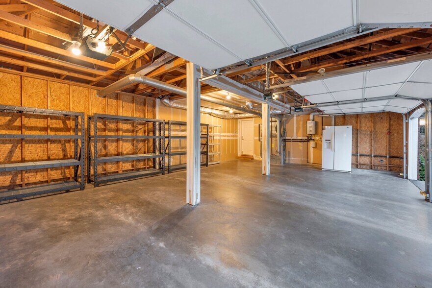 Building Photo - 9611 213th Ave NE