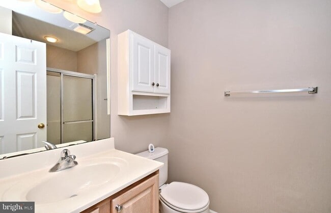 Building Photo - 1055 Balley Dr
