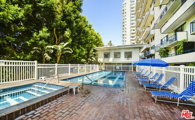 Building Photo - 10535 Wilshire Blvd