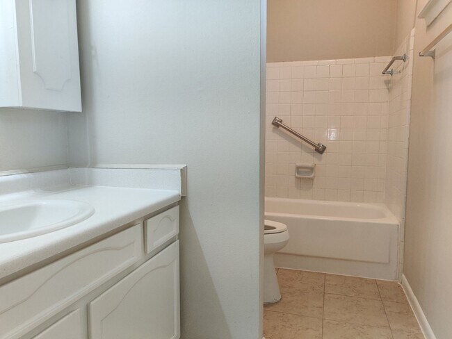 Building Photo - 1914 Seakale Ln