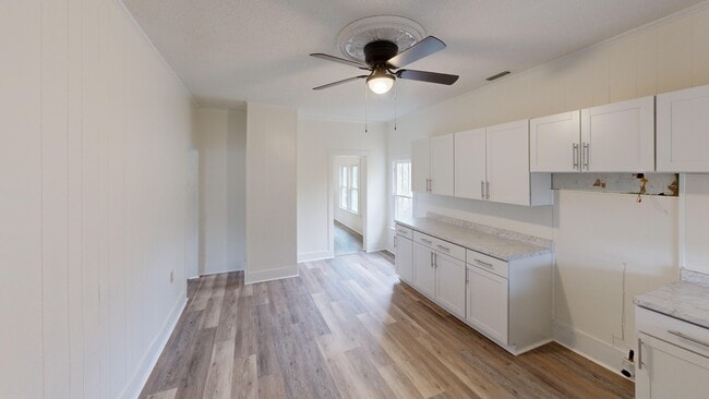 Building Photo - 47062 Buxton Back Rd