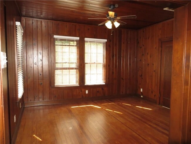 Building Photo - 3306 Harris Park Ave