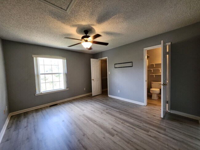 Building Photo - 3468 Daylily Ln