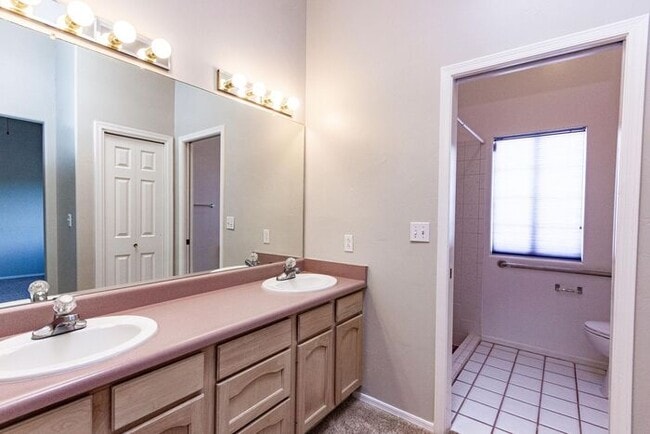 Building Photo - Beautiful and Spacious 3BR 2BA Home w/ Courtyard • Fenced Yard • Cul-de-sac in Tucson