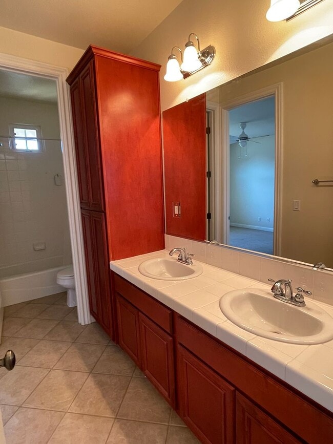 Building Photo - Single Story Large Four Bedroom Home in the Bluffs