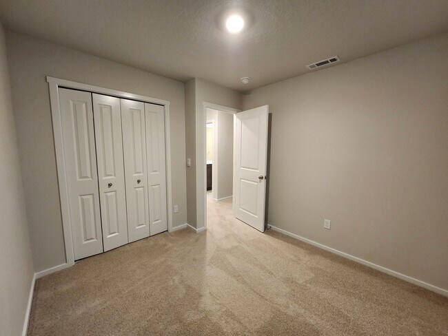 Building Photo - Brand New Construction and Smart Home Comp...