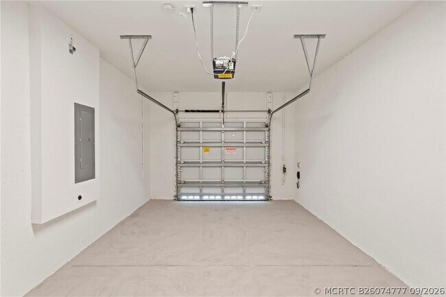 Building Photo - 5604 Stradella Dr