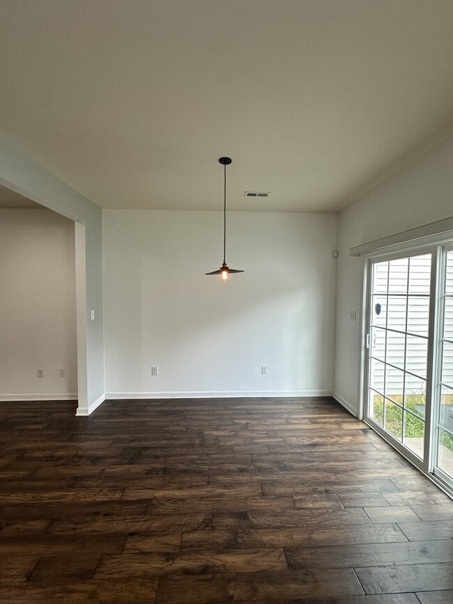 Building Photo - 255 Wilmore Dr