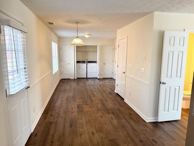 Building Photo - 6255 Topaz Trail