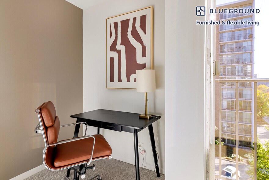 Building Photo - 901 S Ashland Ave