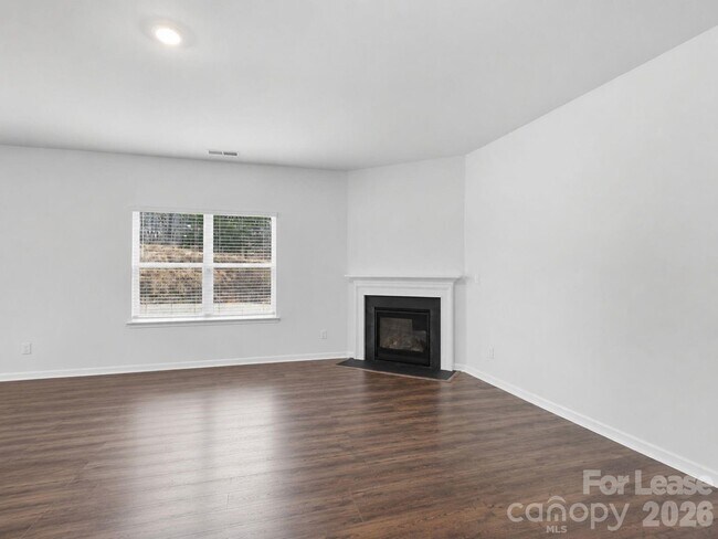 Building Photo - 10971 Claystone Dr