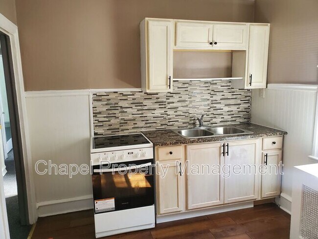 Building Photo - 6000 N 19th St