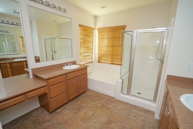 Building Photo - Creekside 4 Bedroom Home for Rent in Valen...