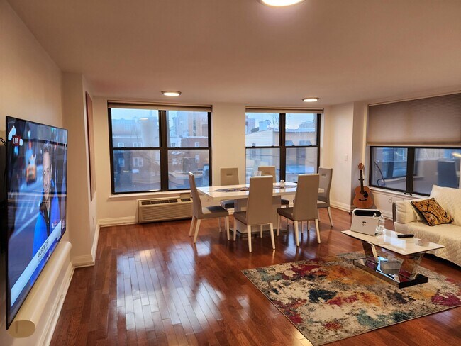 Building Photo - 4301 Park Ave