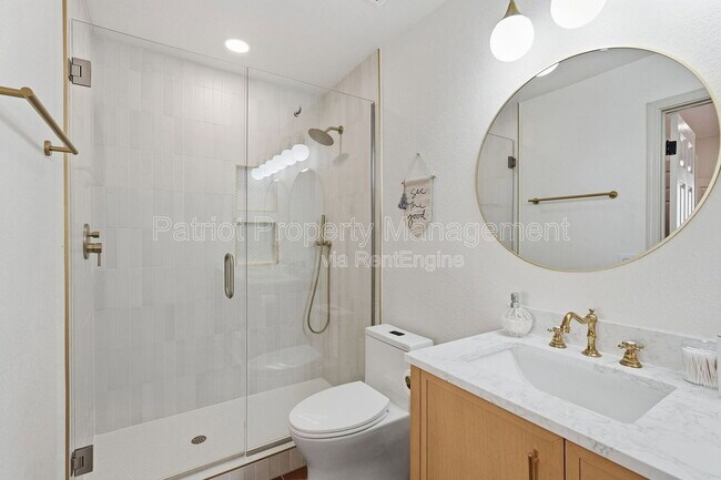 Building Photo - 9708 E Vía Linda