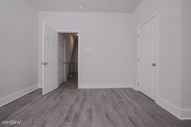 Building Photo - 1 br, 1 bath Condo - 1109 W Lehigh Ave