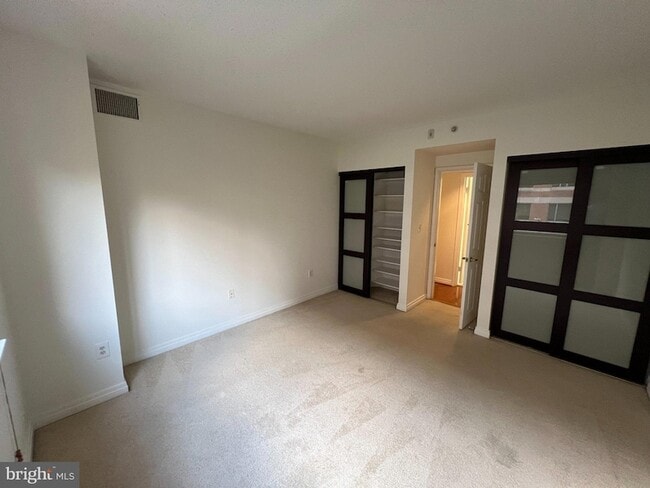 Building Photo - 2301 N Street NW Unit 407