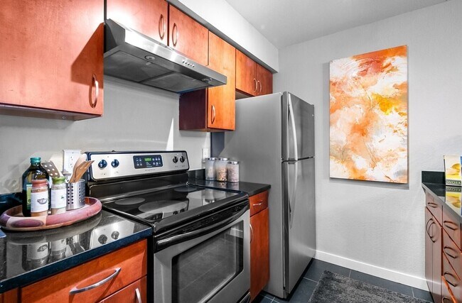 Building Photo - Completely Refreshed Two-Bedroom Condo