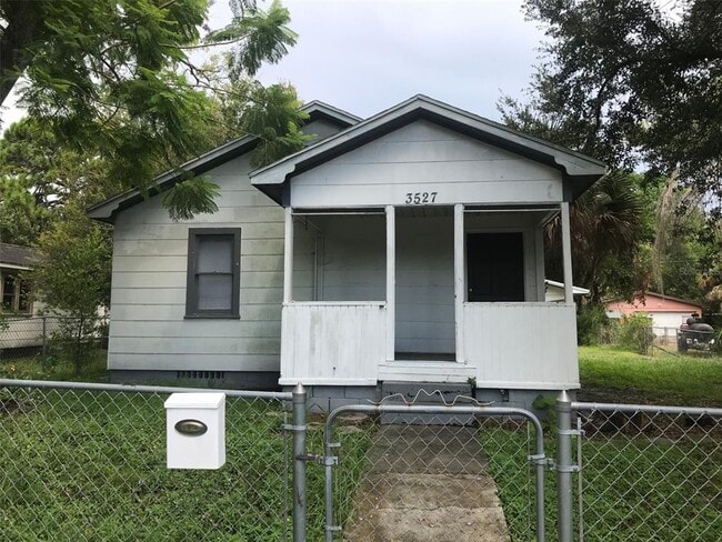 Primary Photo - 3527 3rd Ave N