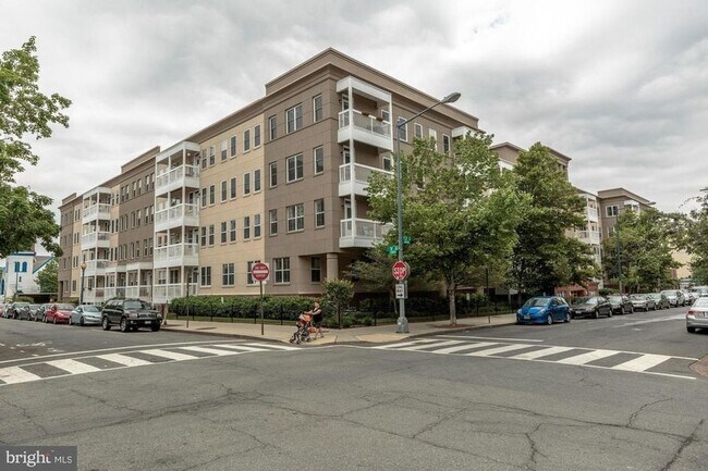Building Photo - 2001 12th St NW