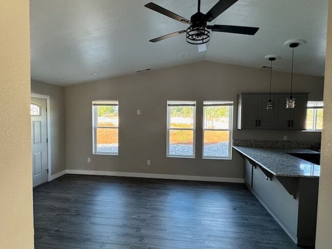 Building Photo - Breathtaking Views – Brand New 2 Bed, 1.5 Bath Home for Rent!  Available Nov 1st | Mt. Bally | Mt...