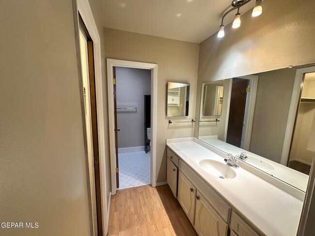 Building Photo - 5030 Alabama St