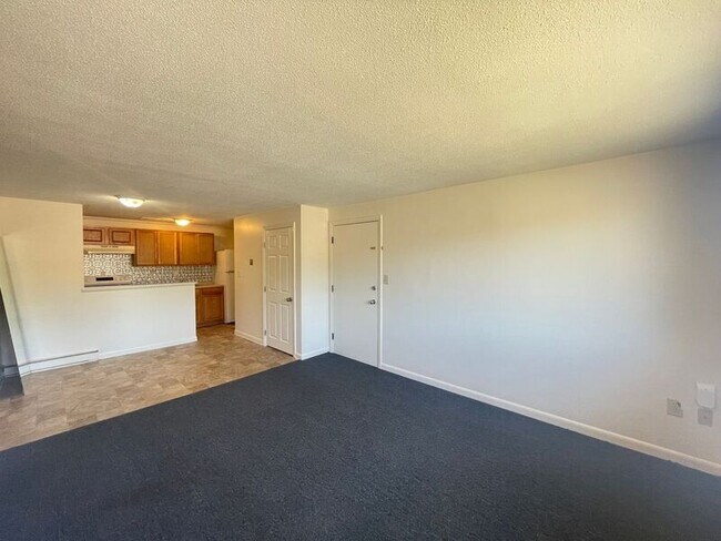 Building Photo - 173 Loudon Rd