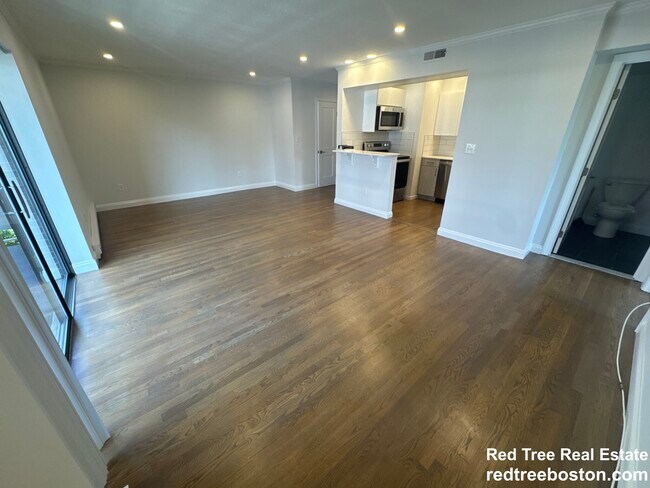 Building Photo - 320 Hammond Pond Pkwy