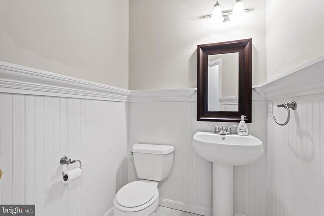 Building Photo - 1208 Cambria Terrace NE