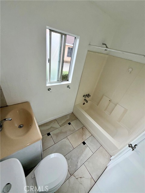 Building Photo - 6537 Scout Ave