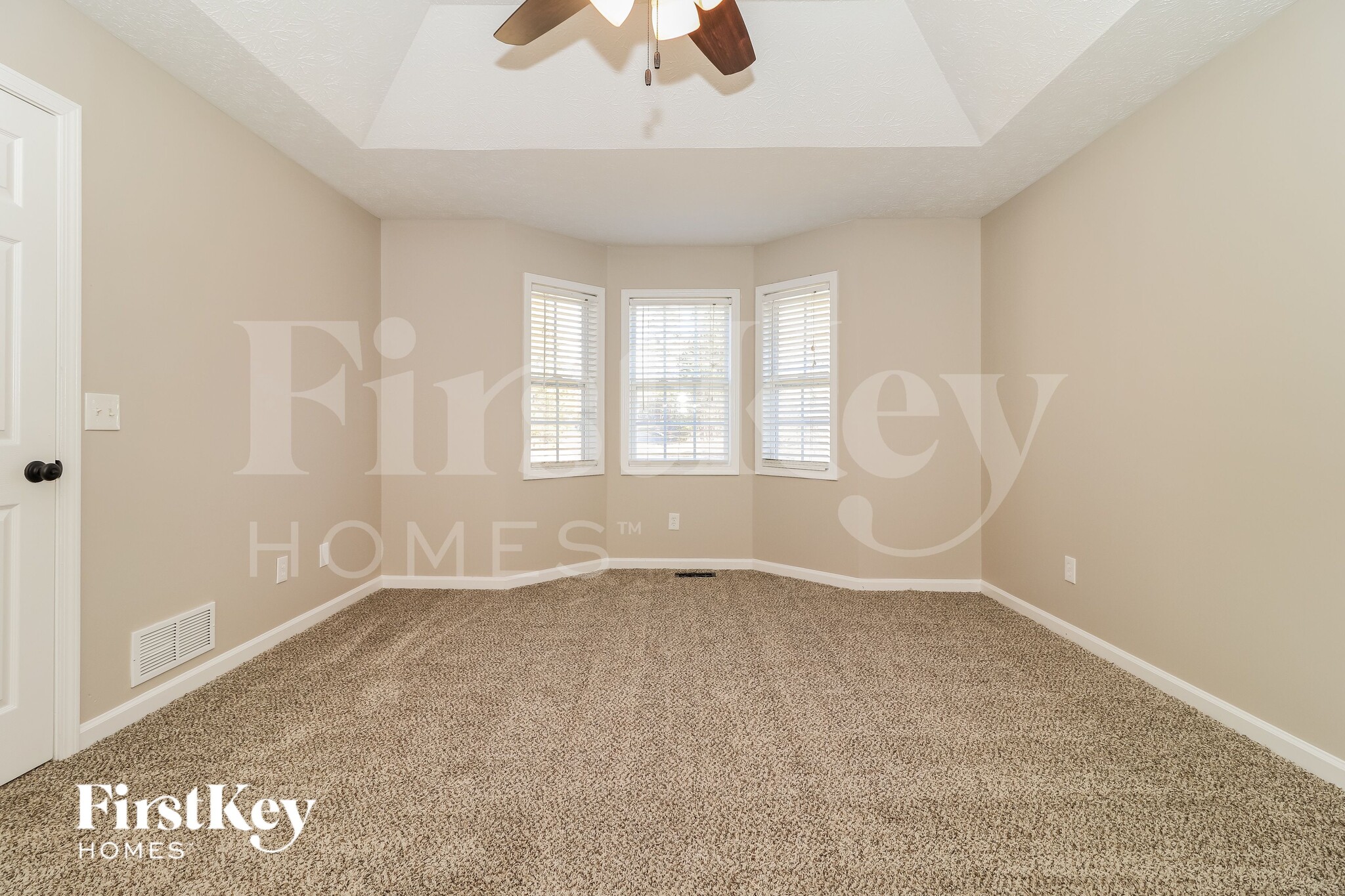 Building Photo - 333 Fairview Oak Pl