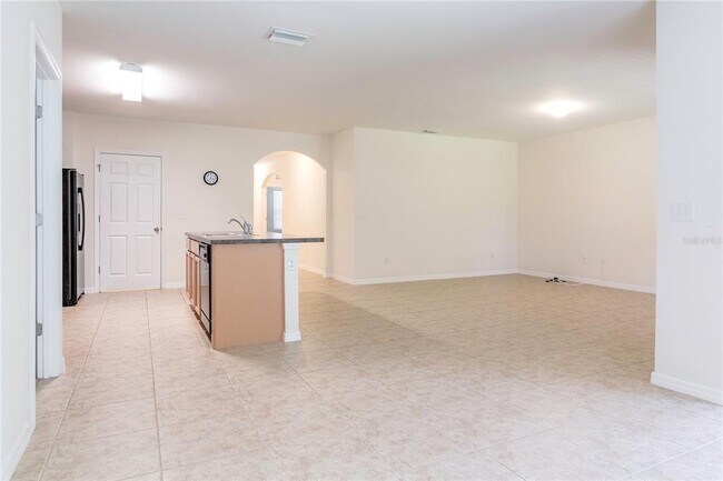 Building Photo - 14343 Overlook Ave