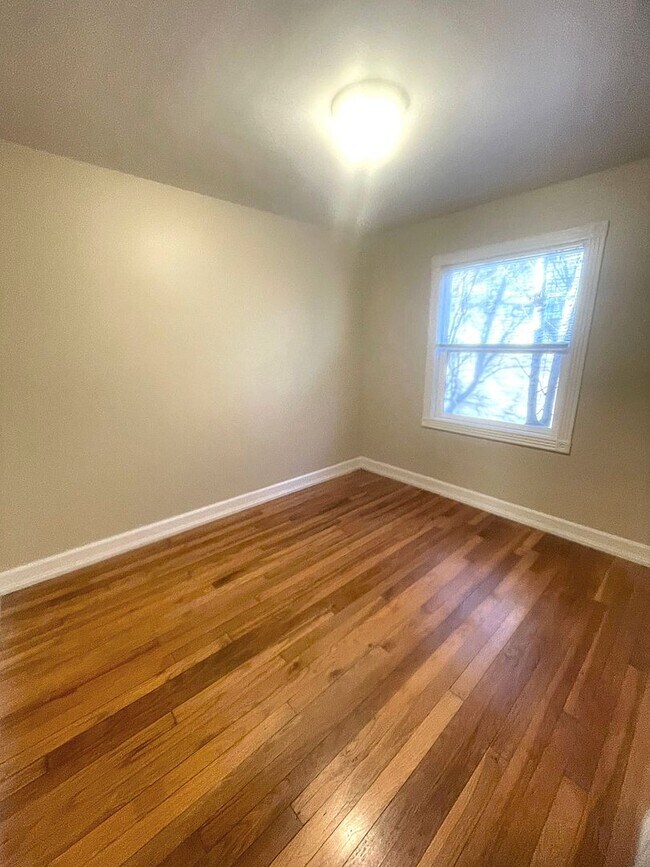 Building Photo - 28thse